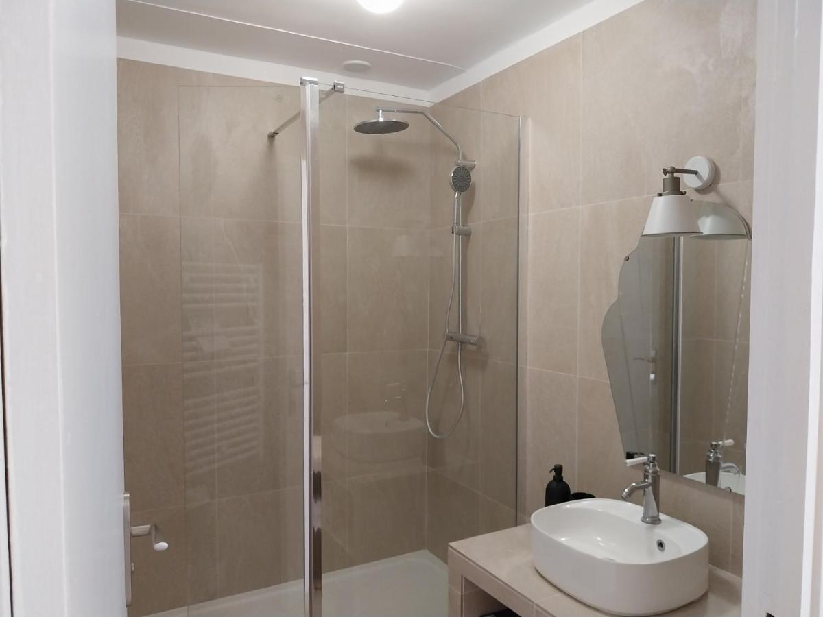 Charmant Appartement 3 Chambres Et Terrasse Eyragues Ngoại thất bức ảnh