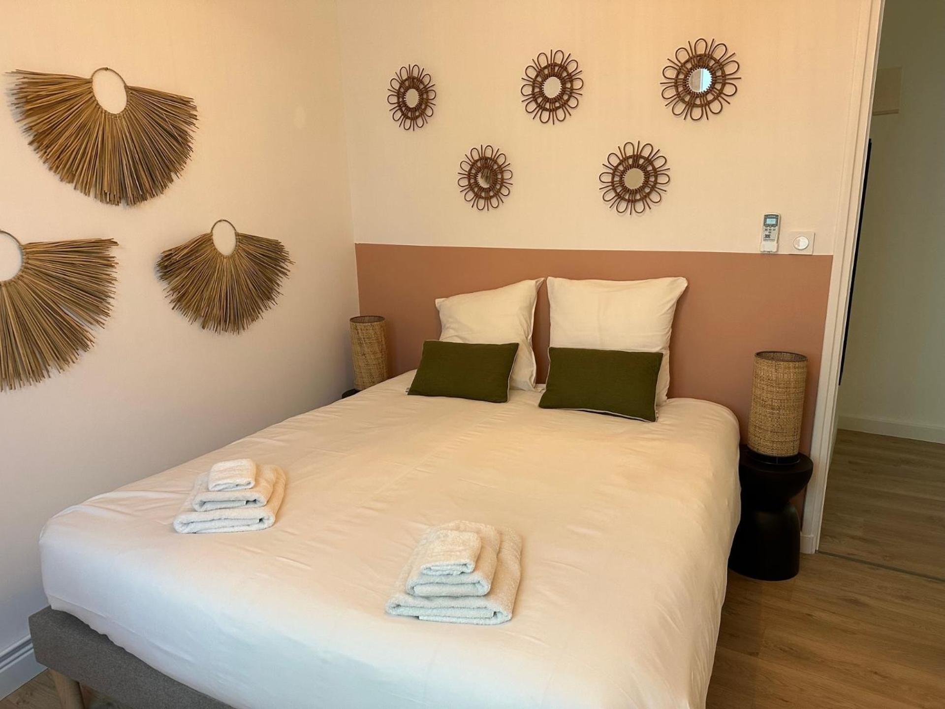Charmant Appartement 3 Chambres Et Terrasse Eyragues Ngoại thất bức ảnh